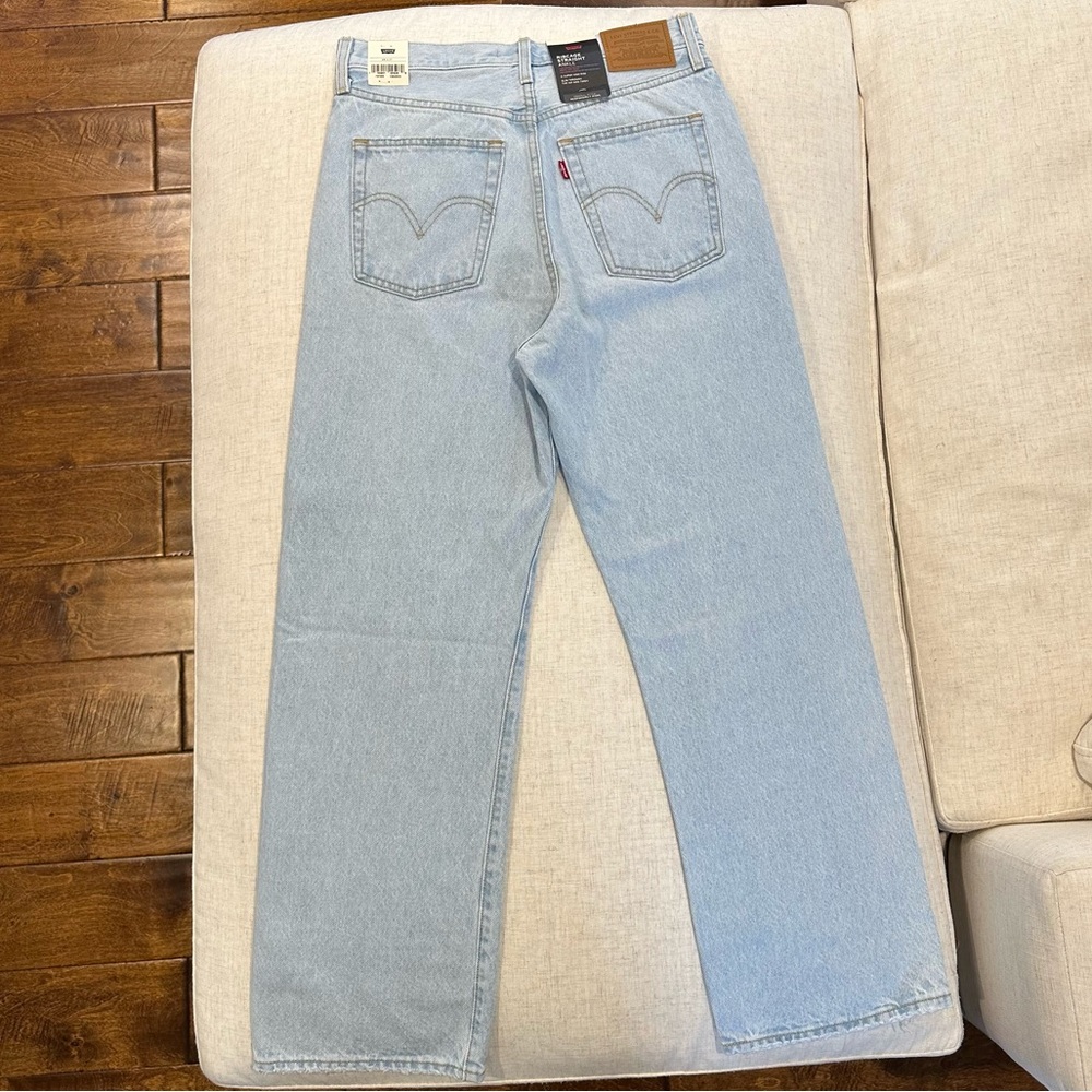 SOLD!!! Levi's Ribcage Straight Ankle Jeans - NWT - Picture 2 of 9